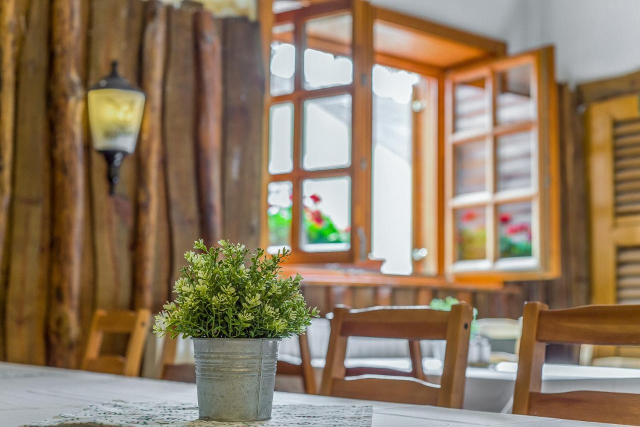 Lipicai Hotel Es Etterem Szilvásvárad Zewnętrze zdjęcie