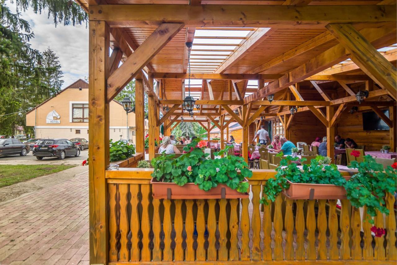 Lipicai Hotel Es Etterem Szilvásvárad Zewnętrze zdjęcie
