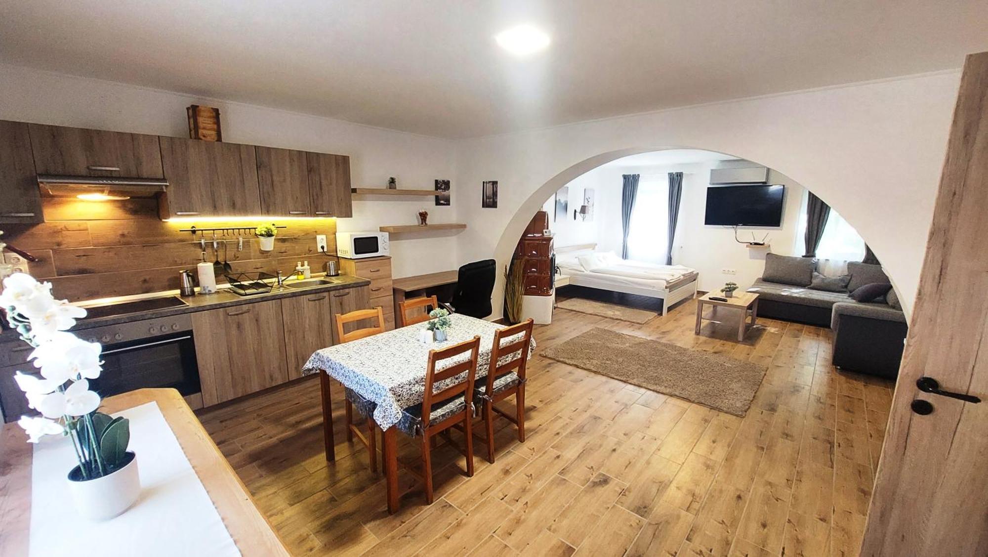 Lipicai Hotel Es Etterem Szilvásvárad Zewnętrze zdjęcie